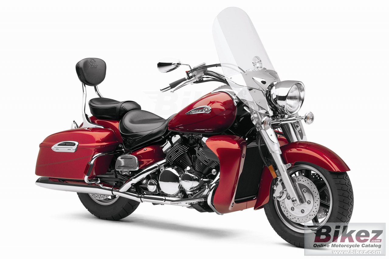 Big Yamaha royal star tour deluxe picture and wallpaper from Bikez.com
